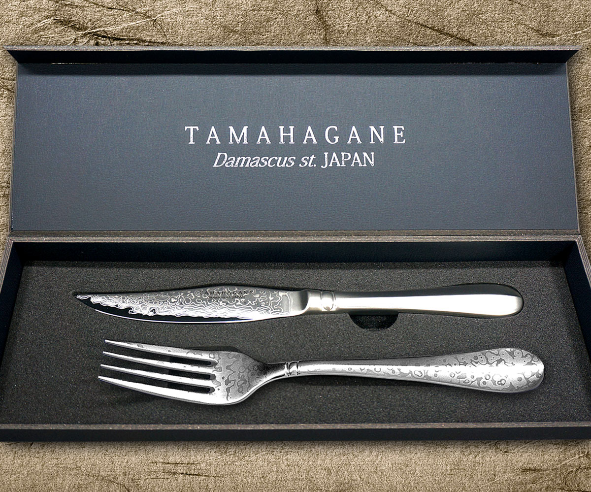 <span class="title">Tamahagane Damascus Steak Knife and Fork SET</span>